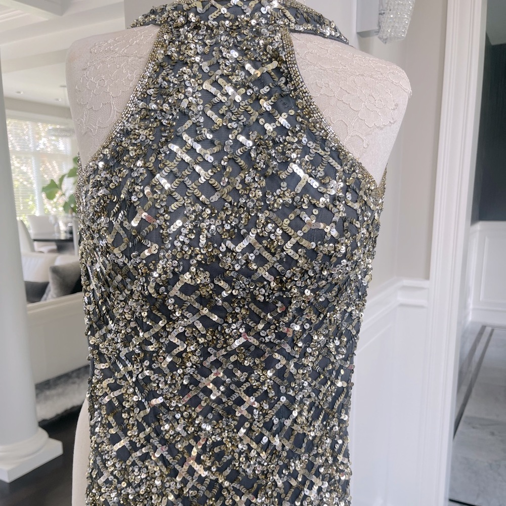 Mac Duggal size 2